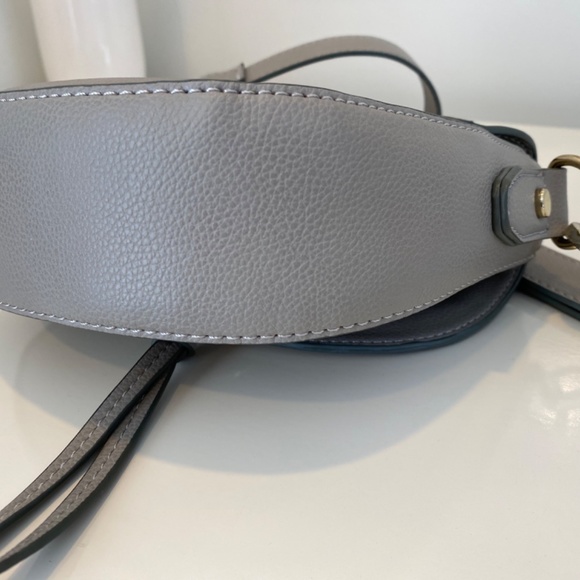*NWOT* Indigo Grey Faux Leather Crossbody Bag - Picture 7 of 16